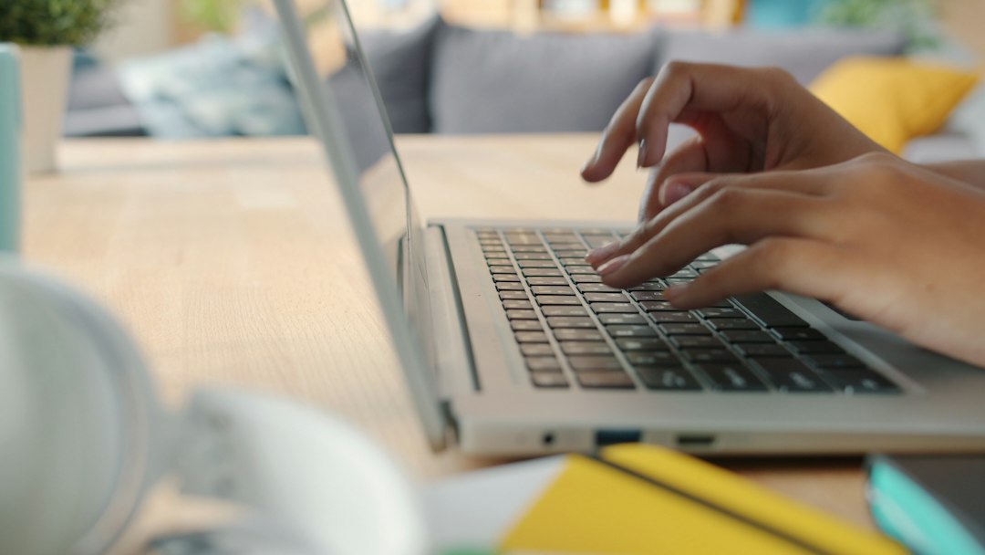 English & Urdu Typing Speed Mastery